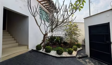 Casa disponível para venda no bairro Cidade Jardim em Uberlândia MG
