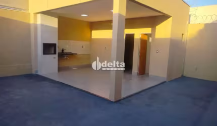 Casa residencial disponível para venda no bairro GSP Life em Uberlândia-MG