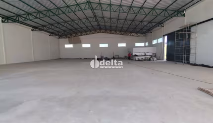 Galpão disponível para Locação no bairro Segismundo Pereira em Uberlândia-MG