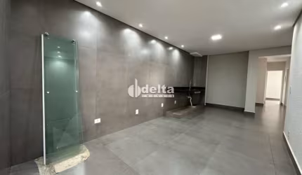 Casa no condomínio Terra Nova 3 disponível para venda em Uberlândia-MG.