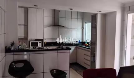 Casa residencial  disponível para venda no bairro Granada em Uberlândia-MG