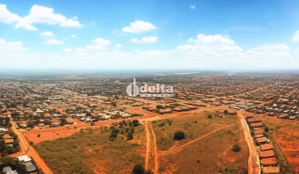 Área disponível para Venda 784 m² no bairro Lagoinha em Uberlândia-MG