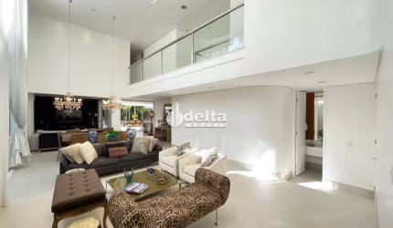 Casa no condominio Gavea Hill I  disponível para venda em Uberlândia-MG