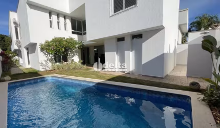 Casa condomínio Gavea Hiil 1  disponível para locação no bairro Morada da Colina em Uberlândia-MG em