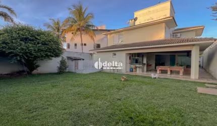 Casa residencial disponível para locação no bairro Morada da Colina em Uberlândia-MG