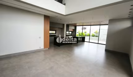 Casa no condomínio Tamboré disponível para locação e venda em Uberlândia-MG