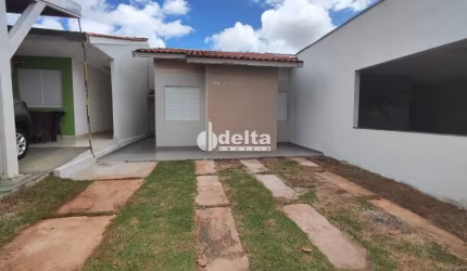 Casa em condomínio disponível para locação no bairro Aclimação em Uberlândia-MG