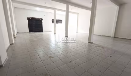 Galpão disponível para locação no bairro Jardim Europa em Uberlândia-MG