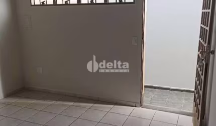 Casa disponível para locação no bairro Nossa Senhora das Graças em Uberlândia-MG