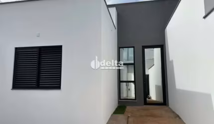 Casa a venda no bairro Novo Mundo.