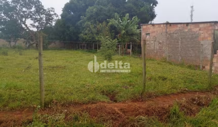 Área disponível para venda 1.000 m² no bairro Morada Nova em Uberlândia-MG