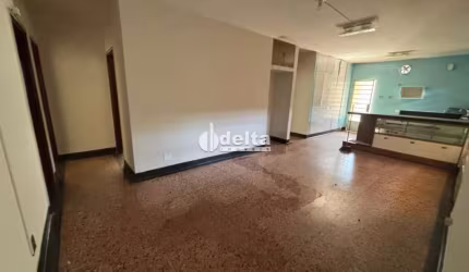 Casa residencial disponível para venda no bairro Lídice em Uberlândia-MG.