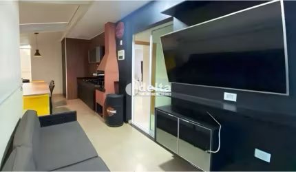 Cobertura disponível para locação no bairro Lídice em Uberlândia-MG