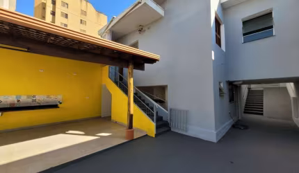 Casa residencial/comercial disponível para locação no bairro Martins em Uberlândia-MG
