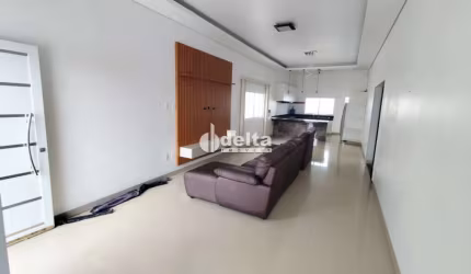 Casa residencial disponível para locação no bairro Jardim Inconfidência em Uberlândia-MG.