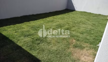 Casa residencial e comercial disponível para venda no bairro Brasil em Uberlândia-MG