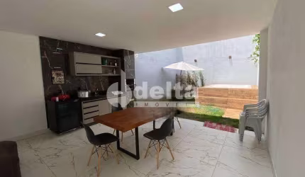 Casa disponível para venda no bairro Aclimação em Uberlândia MG