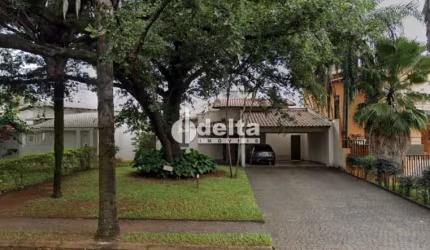 Casa disponível para venda no bairro Jardim Karaíba em Uberlândia MG