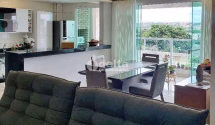 Apartamento disponível para venda e locação no bairro Carajás em Uberlândia-MG