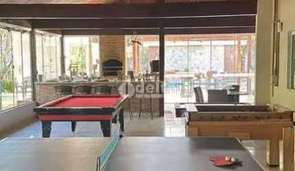 Casa no condomínio Murta 253 disponível para venda em Uberlândia-MG
