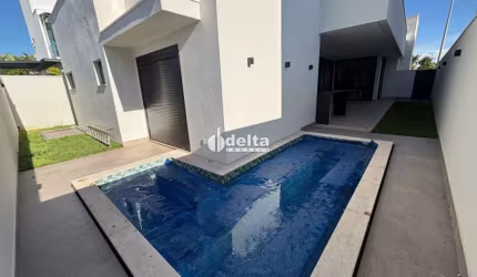 Casa no condomínio Jardim Versailles disponível para venda em Uberlândia-MG