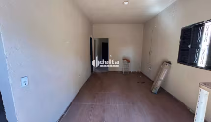Chácara disponível para locação e venda no bairro Morada Nova em Uberlândia-MG