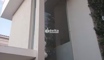 Casa no condomínio Paradiso Ecológico disponível para Locação no bairro Granja Marileusa em Uberlândia-MG