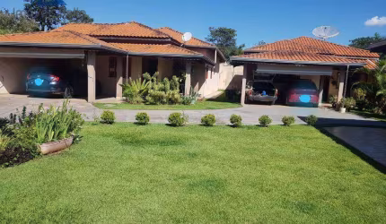 OPORTUNIDADE - Chácara com 2 casas, toda formada e cercada.   Total 1000 m². San Martin - Itatiba