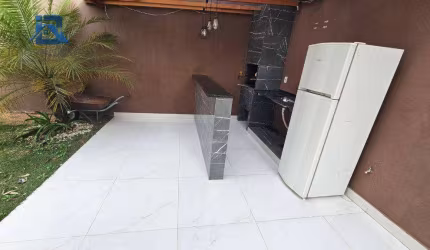 Casa com 3 dormitórios à venda, 140 m² por R$ 650.000,00 - Villaggio Fosuzzi - Itatiba/SP
