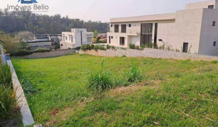 Excepcional terreno para uma casa junto à natureza