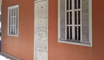 Casa em condomínio fechado com 2 quartos à venda na Rua Altamir Chaves, Parque Burle, Cabo Frio, 80 m2 por R$ 320.000