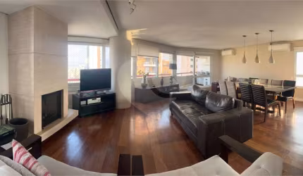 Apartamento com 4 quartos à venda ou para locação em Vila Andrade - SP