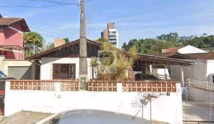 Terreno e Casa Mista no Bom Retiro – Joinville