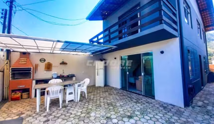 Casa à venda, 6 quartos, 2 vagas, Água Verde - Blumenau/SC