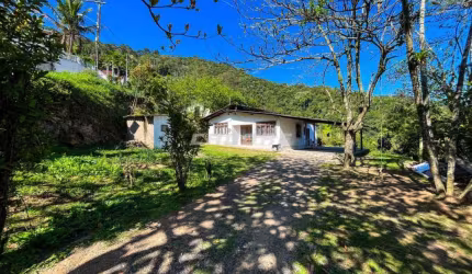 Casa Ampla com 4 Quartos no Aconchegante Bairro Vorstadt I Cadore Imóveis