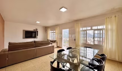 Excelente casa residencial localizado no bairro Ponta Aguda l CADORE