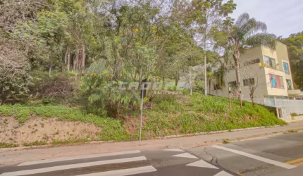 Terreno RESIDENCIAL e COMERCIAL localizado no bairro GARCIA.