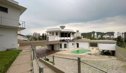 Excelente casa comercia no bairro Ponta Aguda