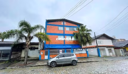 Excelente Galpão de aproximadamente 650m² no bairro Itoupava Norte I Cadore Imóveis
