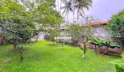 Terreno com 383m² na Escola Agrícola