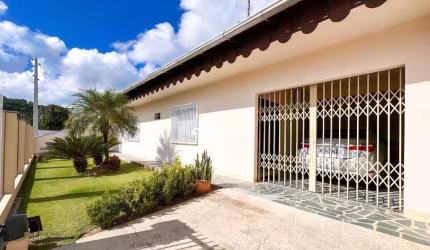 Casa No Bairro Garcia com 4 Dormitórios e Área de Festas com Churrasqueira ! | Cadore Imóveis