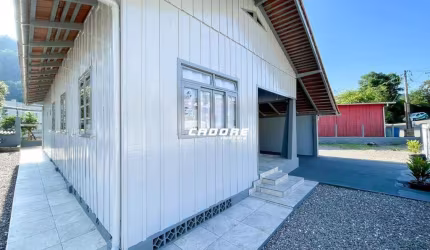 Casa para locação no bairro Progresso I Cadore Imóveis