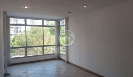 Confortável 3 Qts. com Dep/completa, 115m², sol da manhã com linda vista para a Montanha