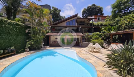Casa de Luxo no Condomínio do Itanhangá - Venda ou Locação - 5 Quartos, 2 Suítes, 3 Salas - Rio de Janeiro-RJ