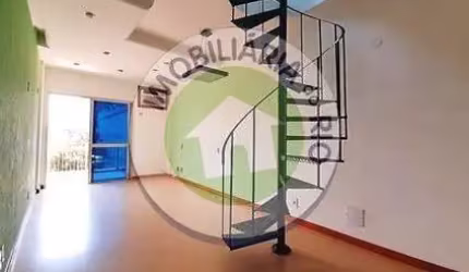 Cobertura à venda na Tijuca, Rio de Janeiro-RJ: 3 quartos, 1 sala, 3 banheiros, 1 vaga de garagem, 160m² de área.