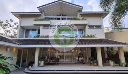 Casa de 1.200m², 4 suítes no condomínio Novo Leblon - Barra da Tijuca