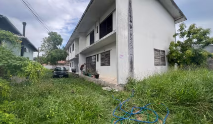 Excelente investimento , localizado a 1,5 km da praia dos ingleses.