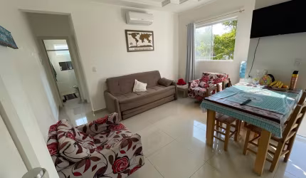 Apartamento mobiliado a 100 metros da praia dos ingleses.