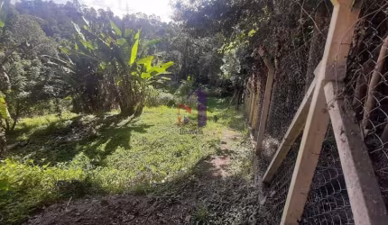 Terreno 1.365 m&#178;  Condomínio Parque das Rosas
