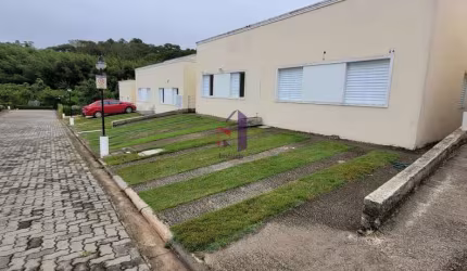 Lindas Casas Térreas 3 Dorm 2 Vagas
